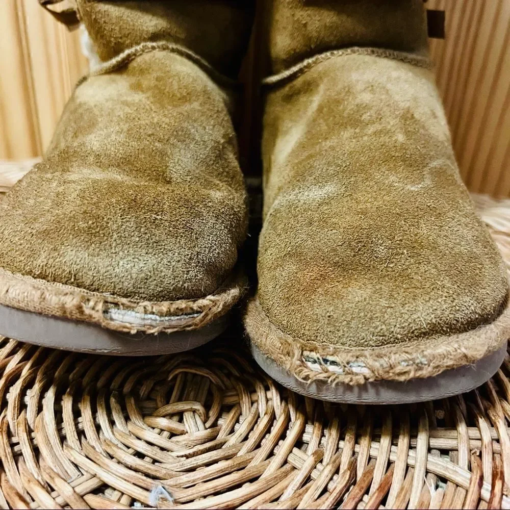 Koolaburra by Uggs brown suede leather with white trim side detail furry boot 4